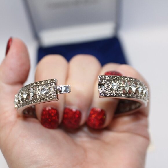 Camrose & Kross Jacqueline Kennedy JBK Hinged Bangle NIB CZ Crystal 8" - Picture 8 of 11